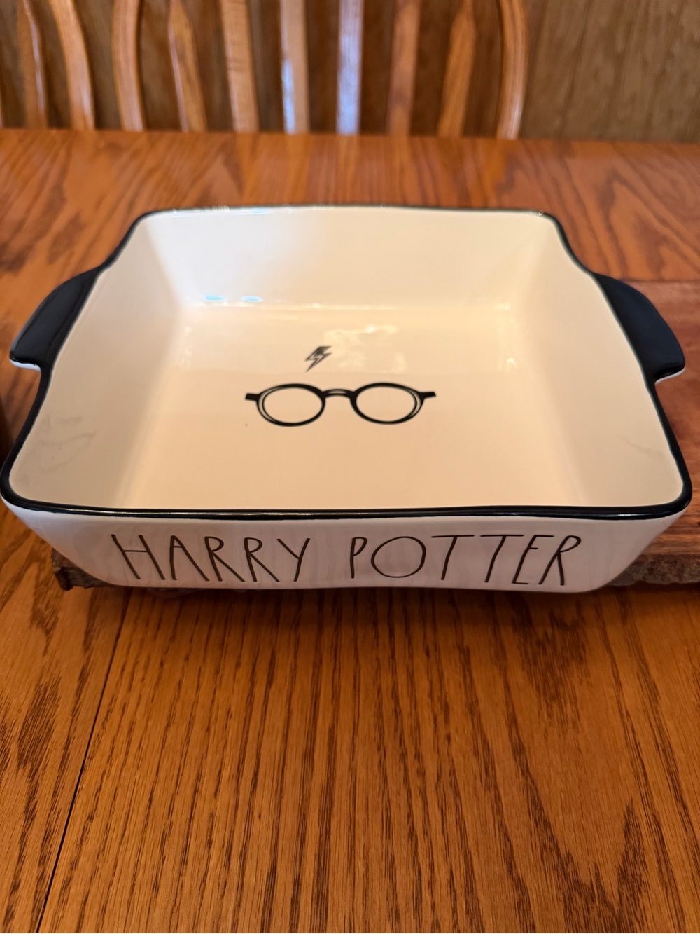 Rae Dunn x Harry Potter 9x9 Cake Pan - Cake Pans - Baking - Kitchen -Baking Dish